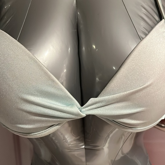 Victoria’s Secret bathing suit bikini top Sz 32B - Picture 3 of 10